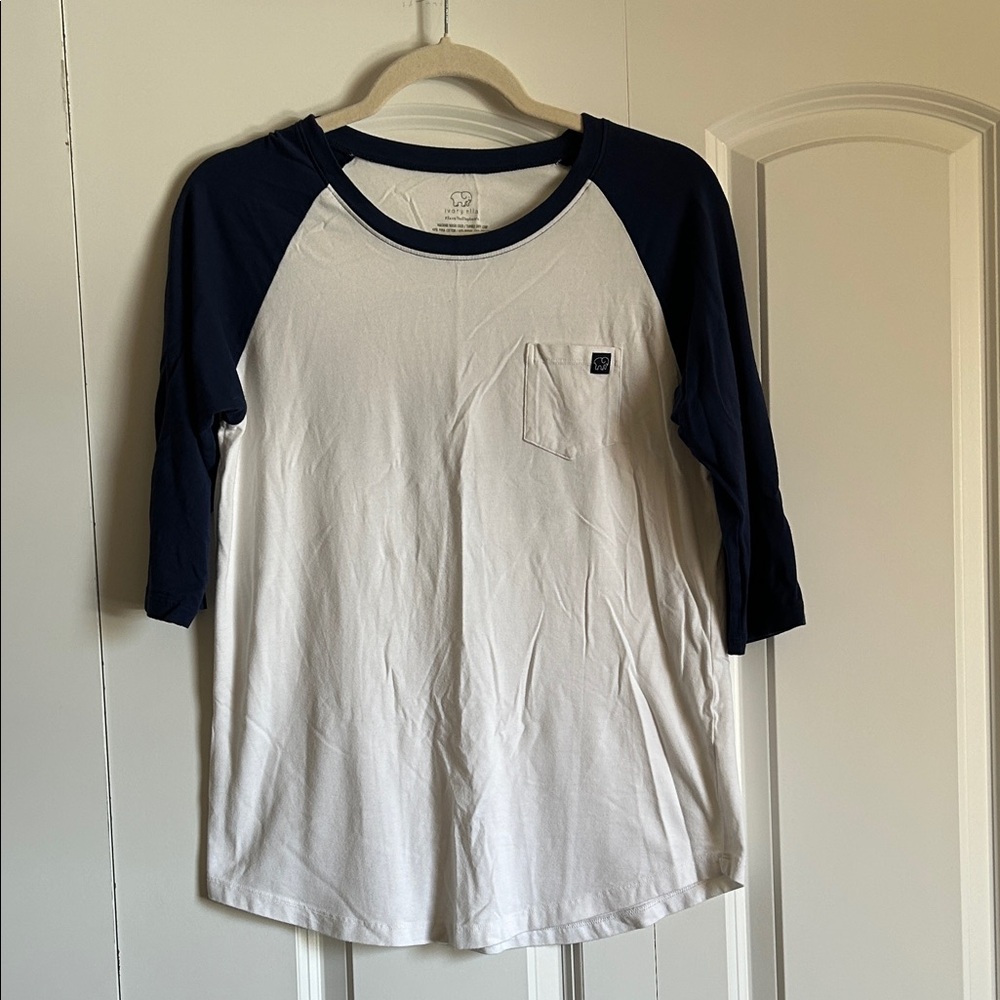 Ivory Ella White and Navy Long Sleeve Tee size M
